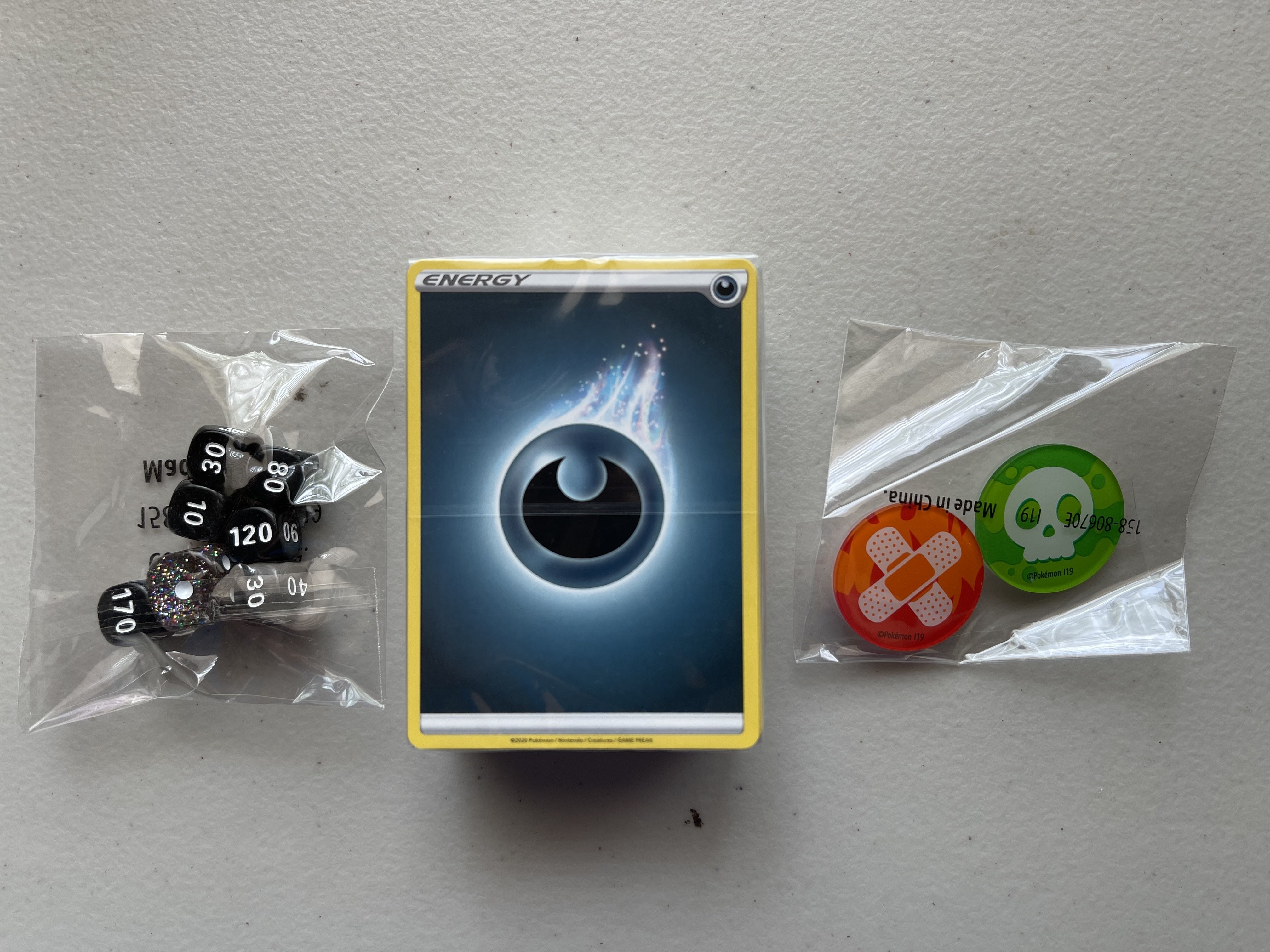 Player Bundle:Energy Card Pack+ Dices + Damage Counter GilbertGames Player Bundle:Energy Card Pack+ Dices + Damage Counter GilbertGames